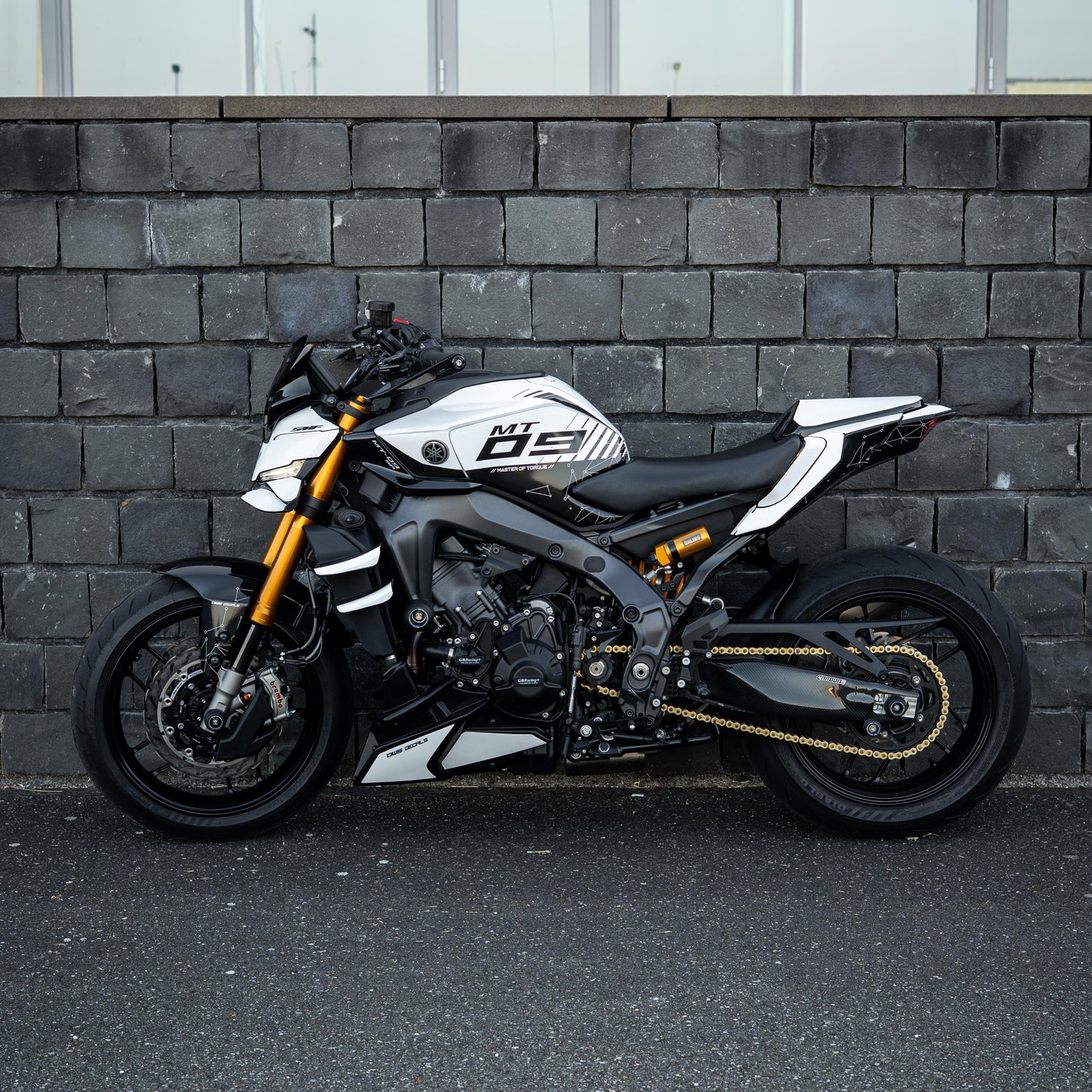 Yamaha MT-09 2024+ – Weißes Dekor-Kit