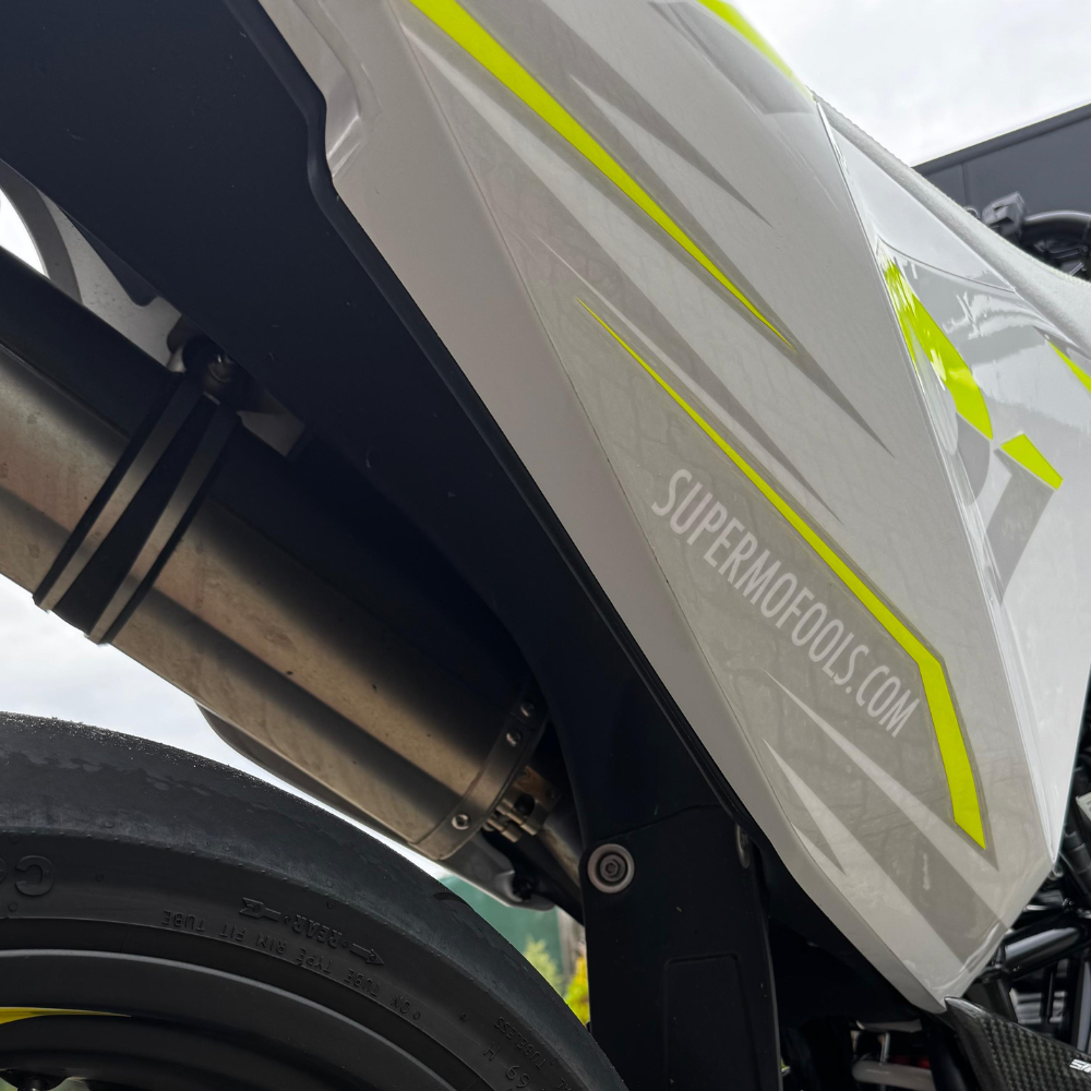 Husqvarna 701 - Kit grafiche fluo n. 3