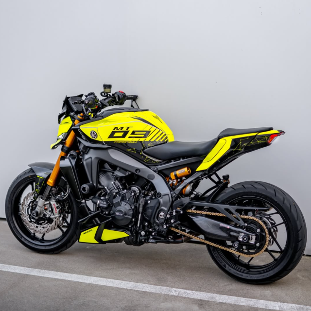 Yamaha MT-09 2024+ - Fluo Yellow Graphics kit