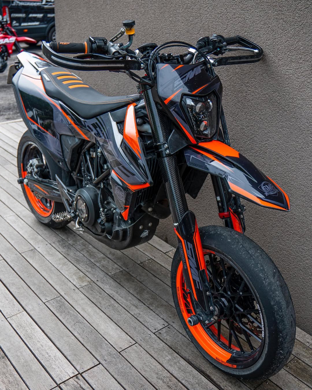 KTM 690 SMC-R - Graphics kit #8