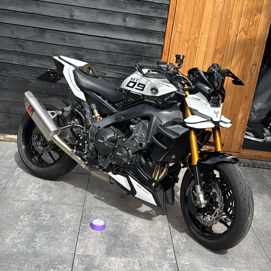 Yamaha MT-09 2024+ - White Graphics kit